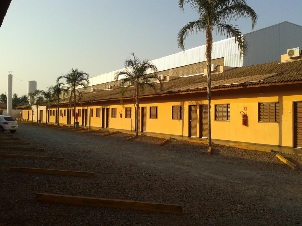 Três Lagoas Hotel Veredas מראה חיצוני תמונה